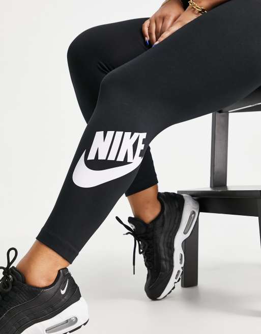 black sweater herringbone vest leggings nike tanjuns - Putting Me