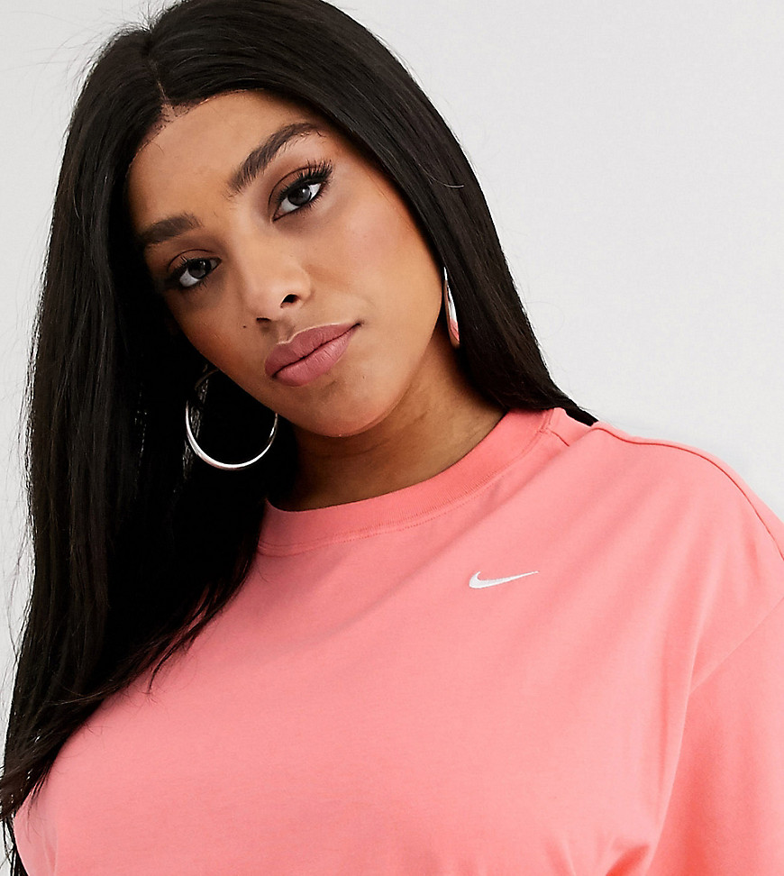 Nike Plus boyfriend t-shirt in pink