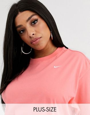 Nike - Plus - Boyfriend T-shirt in roze