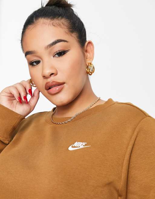 Nike Plus – Club – Fleece-Sweatshirt in Bierbraun, 3 von 4