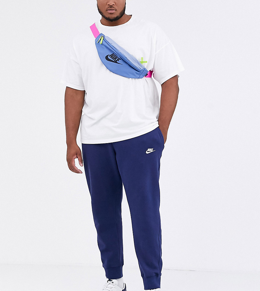 Nike Plus Club - Joggers blu navy con elastico sul fondo