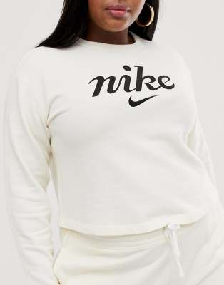 cream nike sweatshirt