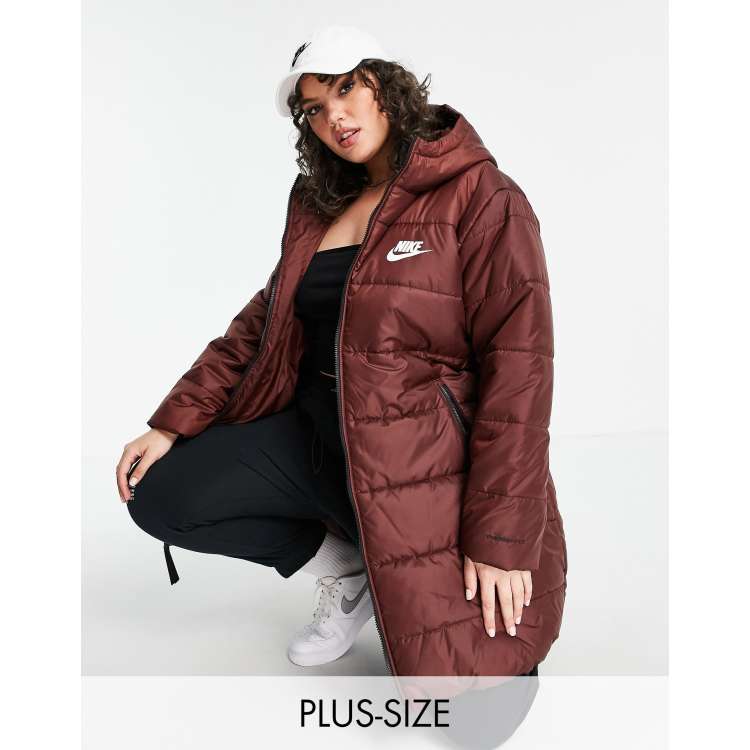 Nike Plus Doudoune longue classique capuche Bordeaux ASOS