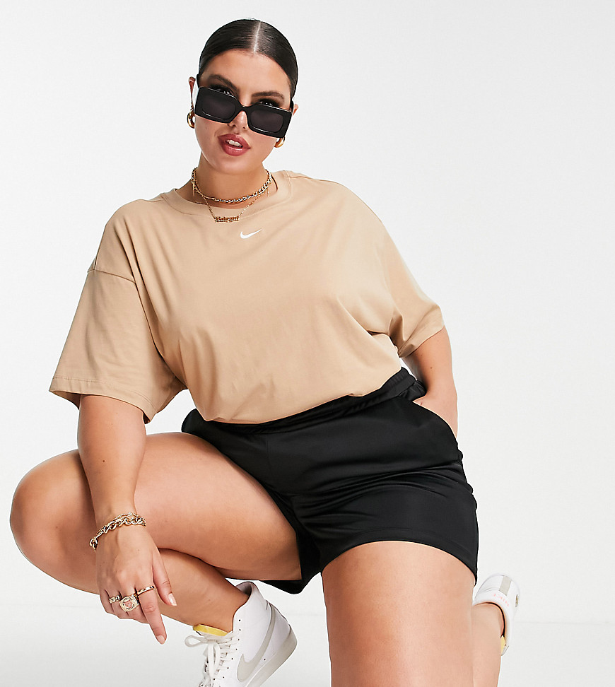 Nike Plus essential boyfriend t-shirt in hemp with mini swoosh-Neutral