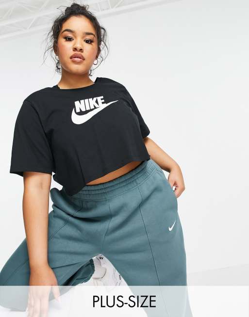 Nike essential cheap cropped tee