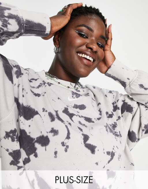 Nike Plus - Jersey sweatshirt met mini swoosh in zwart-witte tie-dye
