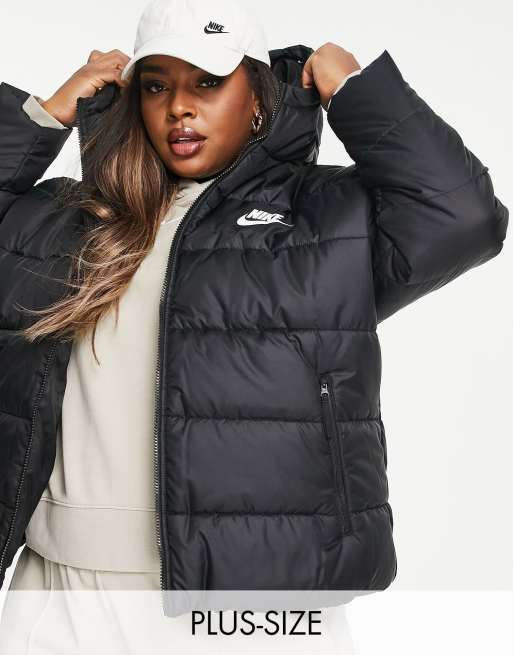 Nike Plus - Klassiek gewatteerd jack met capuchon in zwart