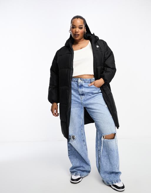 Nike Plus – Klassische Maxi-Steppjacke in Schwarz
