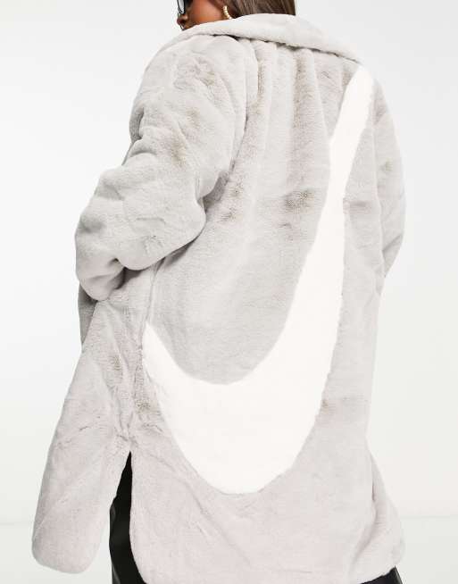 manteau long nike blanc