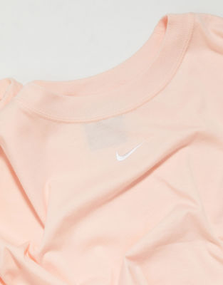 nike logo shirt womens