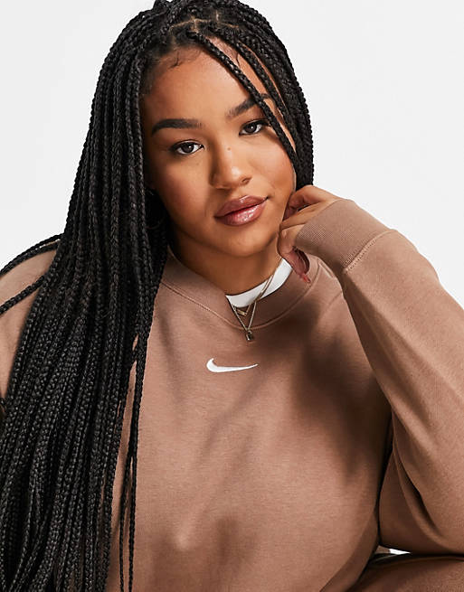 Women Nike Plus mini swoosh oversized boxy sweatshirt in earth brown 