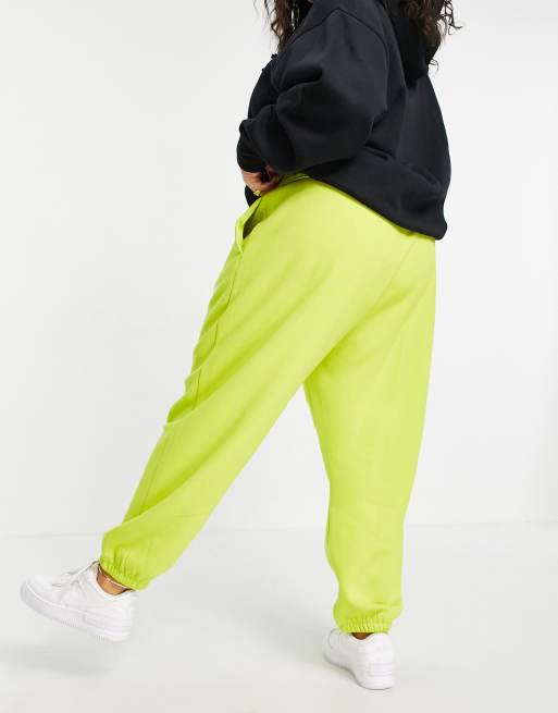 Nike yellow jogger store