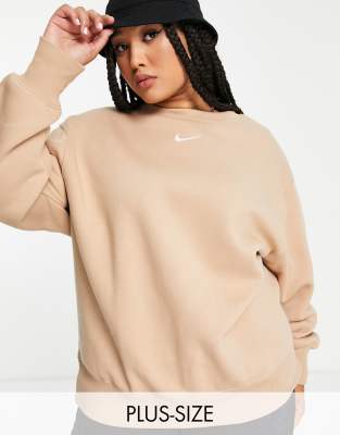 Nike Plus - Oversize-Sweatshirt in Hanfbraun mit kleinem Swoosh-Logo und Rundhalsausschnitt