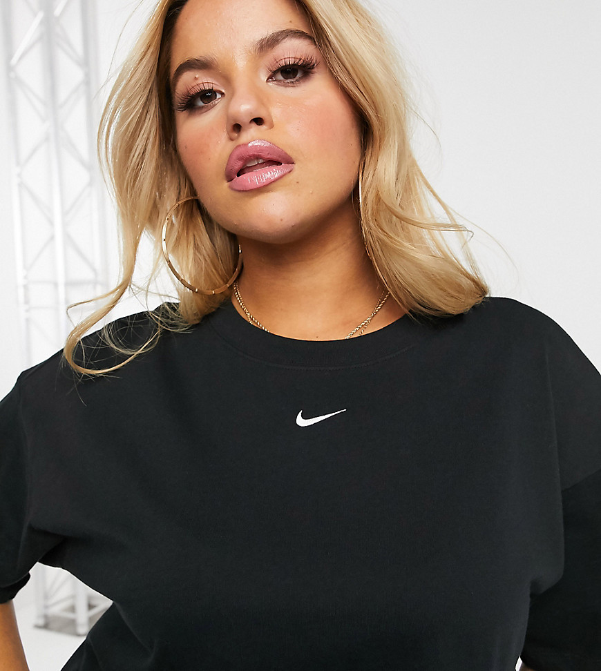 Nike Plus - Oversized T-shirt met swoosh in het midden in zwart