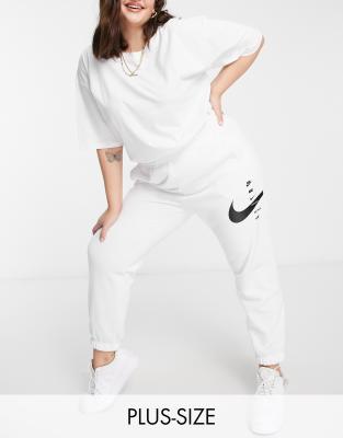 nike joggers oversize