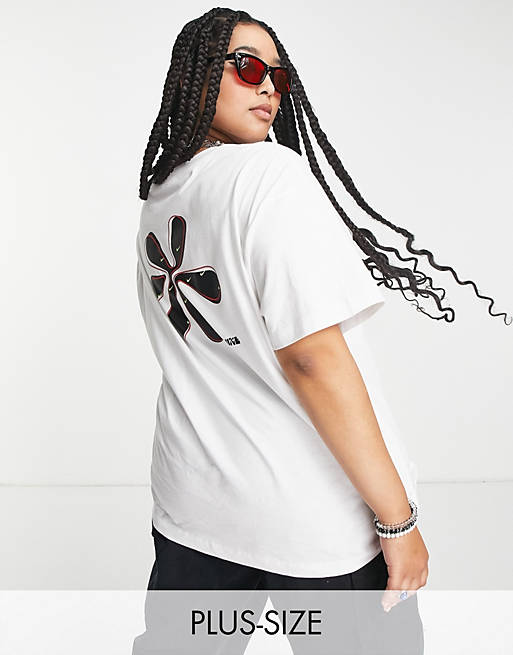 Nike Plus - T-shirt bianca con fiore stampato sul retro e logo