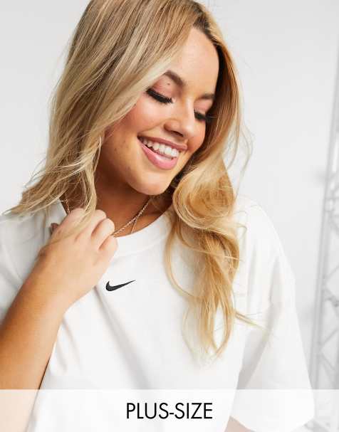 Nike Plus - T-shirt oversize à logo virgule central - Blanc