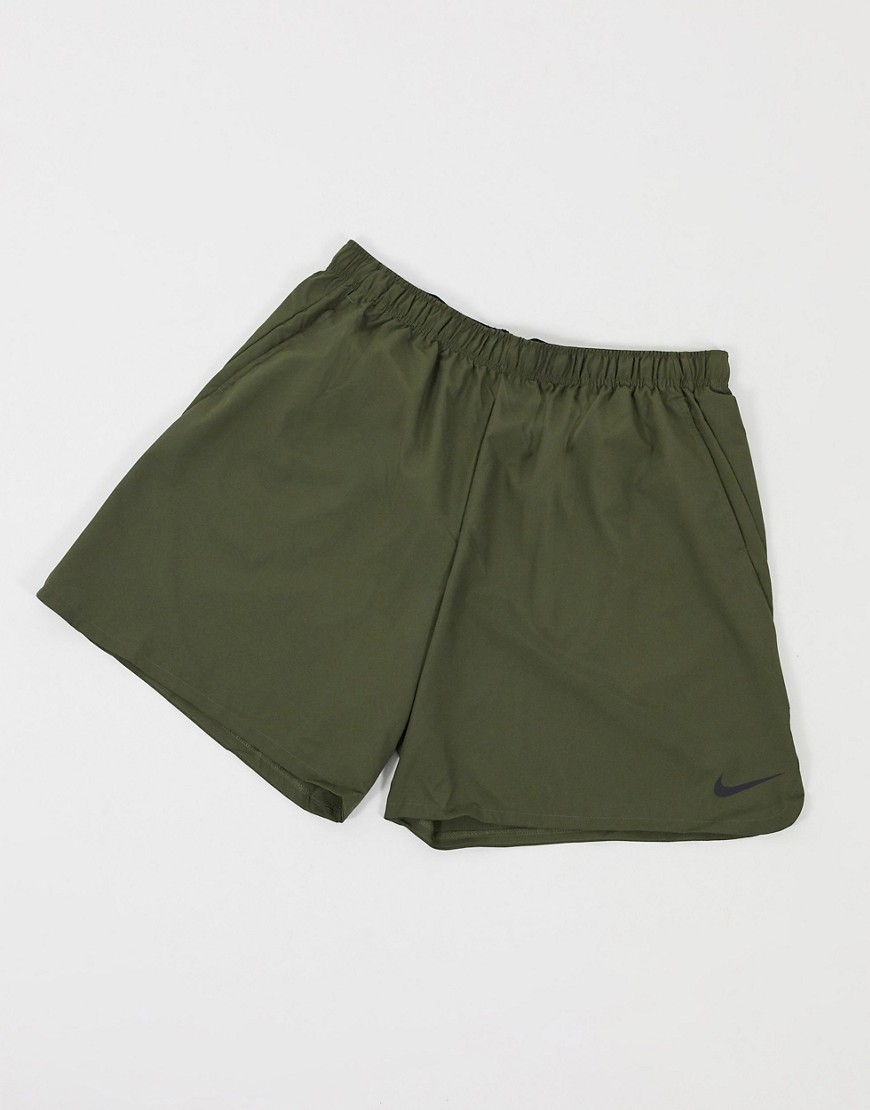 Nike Plus Training - Flex - khakifarvede shorts-Sort