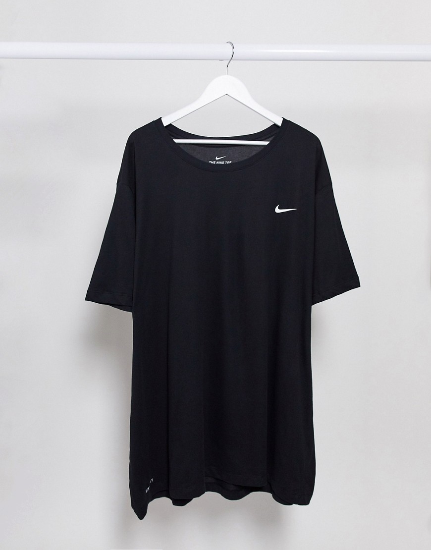 Nike Plus - Training - T-shirt met swoosh-logo in zwart