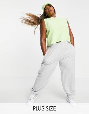 Nike Sportswear Crop Tank In Green