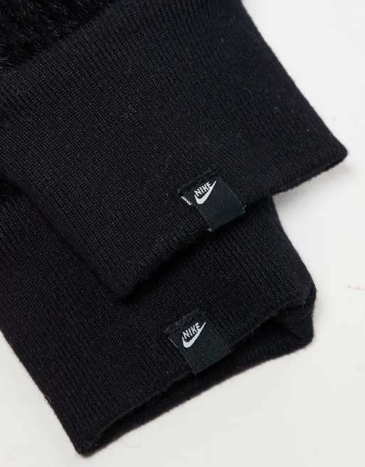 Nike Plush knitted mittens in black | ASOS