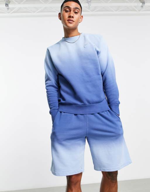 Nike – Polarowe szorty z granatowym efektem ombre