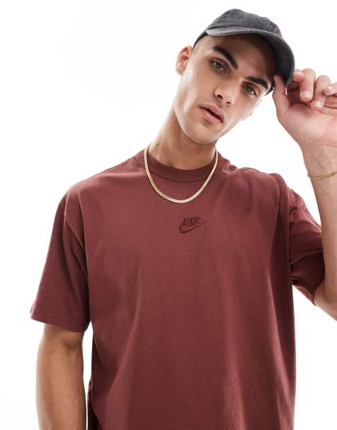 Nike Premium Essential t-shirt in burgundy