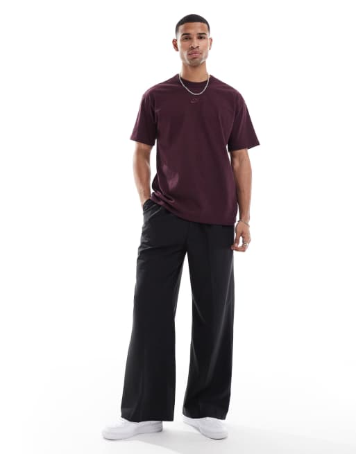 Nike Premium Essential t-shirt in burgundy