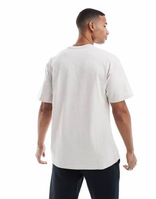 NIKE PREMIUM ESSENTIAL T-SHIRT