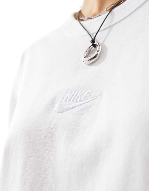 Nike Premium Essential t-shirt in white, 2 of 4