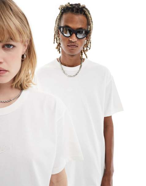 Nike – Premium Essentials – Biały T-shirt z krótkimi rękawami - view 1