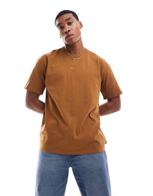 Nike Premium – Essentials – Brązowy T-shirt unisex o fasonie oversize