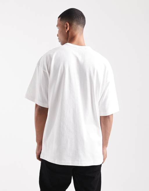 Nike premium essentials heavyweight oversized t-shirt in white, 3 of 5