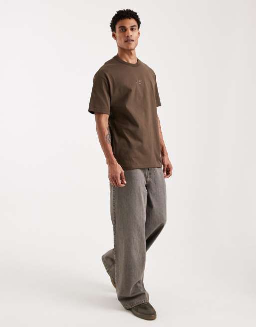 Nike Premium Essentials oversize t-shirt w ciemnobrązowym kolorze, 2 z 5