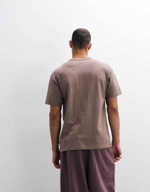 Nike Premium Essentials oversize T-shirt w kolorze brązowym i różowym, 2 z 5
