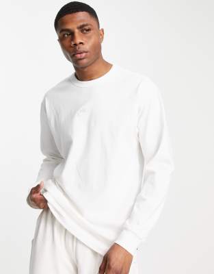 Nike Premium Essentials oversized heavyweight long sleeve t-shirt