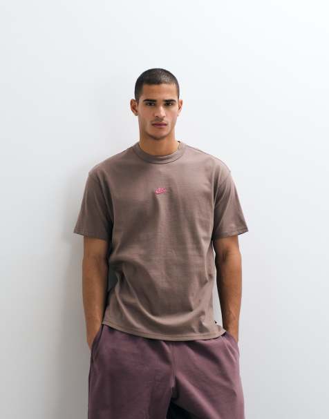 Nike Premium Essentials oversized T-shirt i brun og pink - view 1