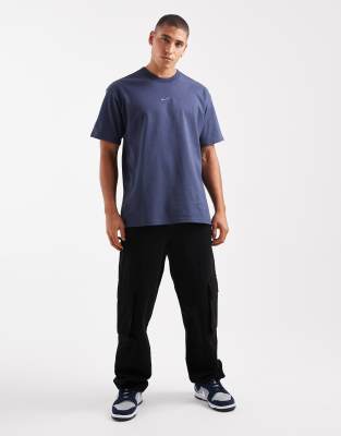 NIKE PREMIUM ESSENTIALS OVERSIZED T-SHIRT