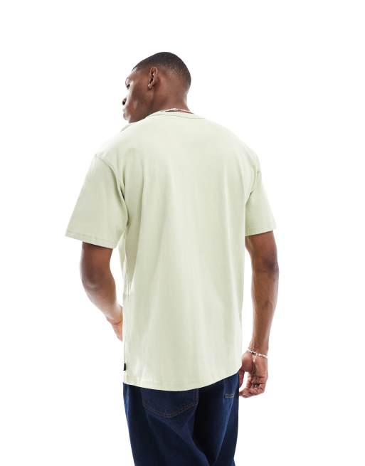 ★Nike★ Sportswear Premium Essential Oversized T-Shirt M Li Nike Premium Essentials oversized t-shirt in sail | ASOS
