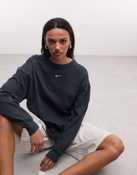 Nike Premium essentials quarter zip sweatshirt in dark green - view 1