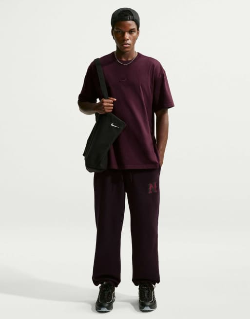 Nike Premium Essentials T-shirt in burgundy crush, 4 of 4