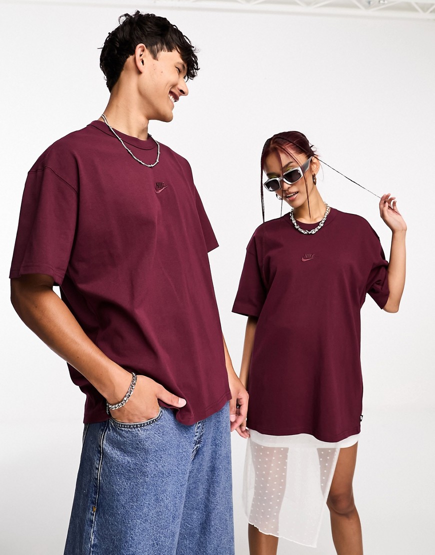 Nike Premium Essentials unisex logo t-shirt in maroon-Red