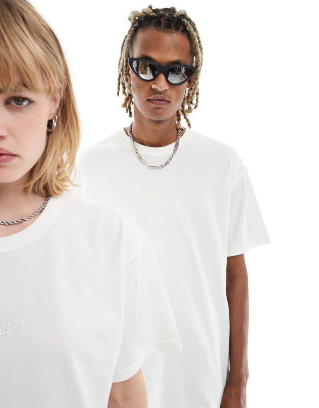 Nike - premium essentials unisex oversized t-shirt in off white