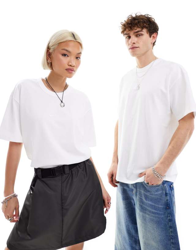 Nike - premium essentials unisex oversized t-shirt in white