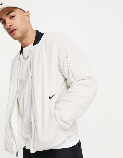 Nike Premium – Kamiennobeżowa kurtka bomberka z izolacją
