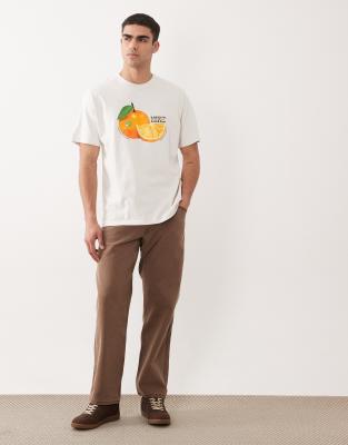 Nike Premium Orange Graphic T-shirt In White