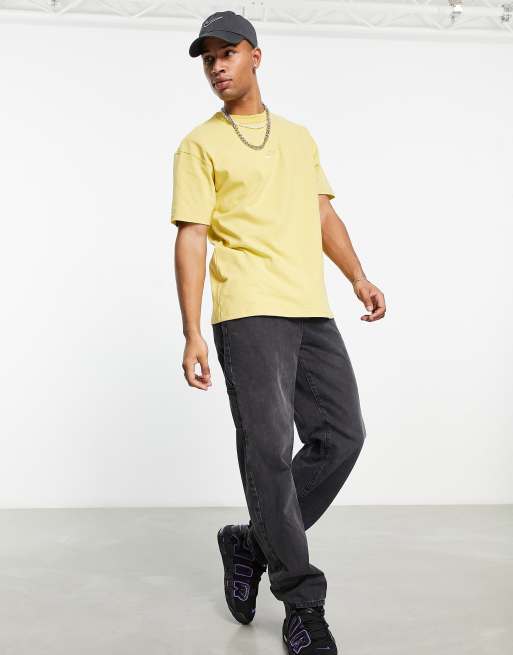 Nike – Premium – Oversize-T-Shirt aus schwerem Material in Gold, 4 von 4
