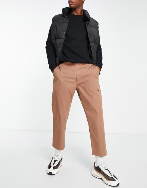 Nike Premium - Pantaloni multitasche taglio corto marroni