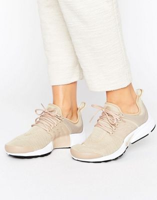 Nike - Presto - Scarpe da ginnastica beige | ASOS