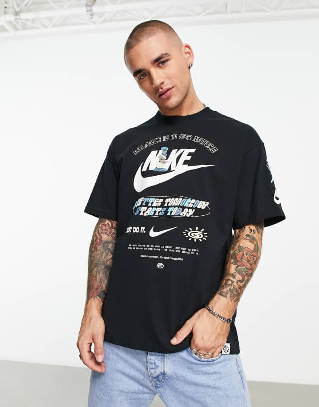 Nike printed t-shirt in black